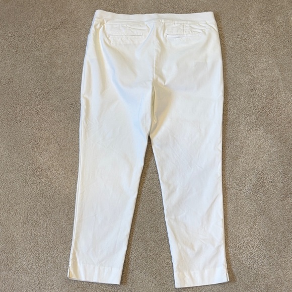 Chico's Classic White Cropped Pants - Picture 5 of 6